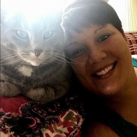 Meet your Posher, Ashley - Picture 2 of 2